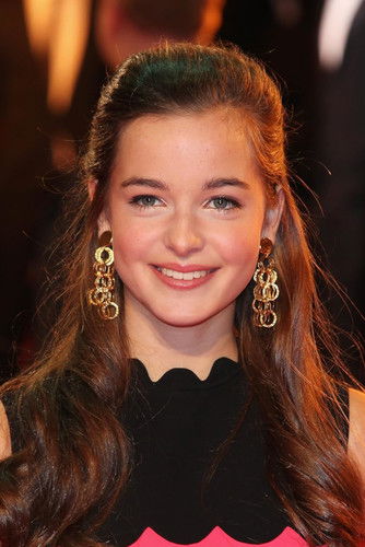 Podobny aktor do Michael J. Fox: Celine Buckens