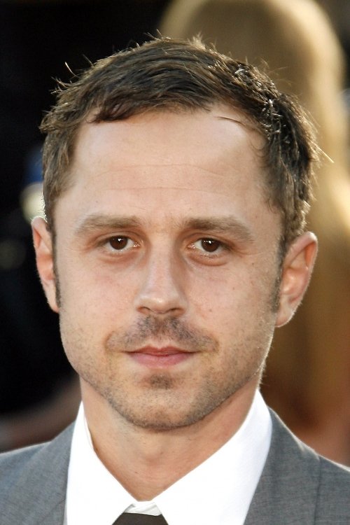 Giovanni Ribisi jako Selfridge w obsadzie Avatar: Ogień i popiół