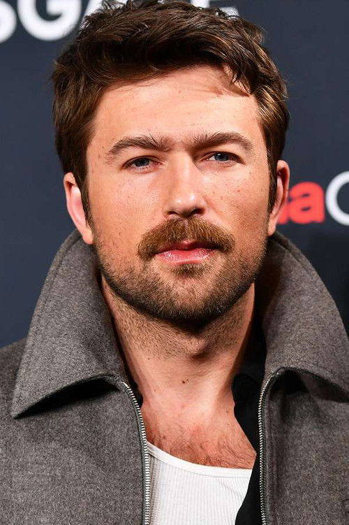 Podobny aktor do Paul Anderson: Brandon Sklenar