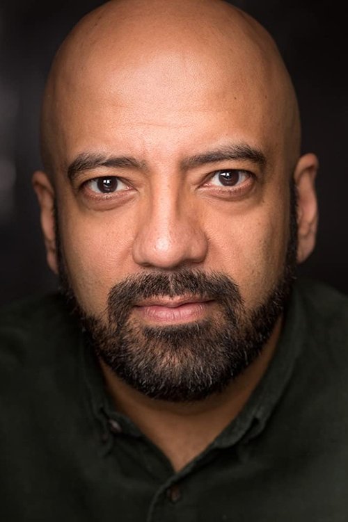 Podobny aktor do Anna Radwan: Aaron Neil