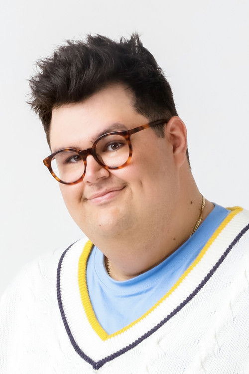 Caleb Hearon jako Charlie w obsadzie Diabeł ubiera się u Prady 2