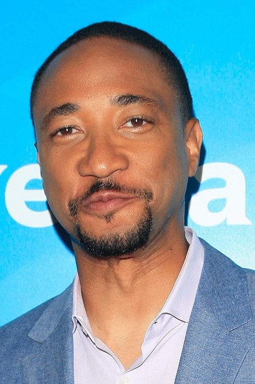 Podobny aktor do Isa Briones: Damon Gupton