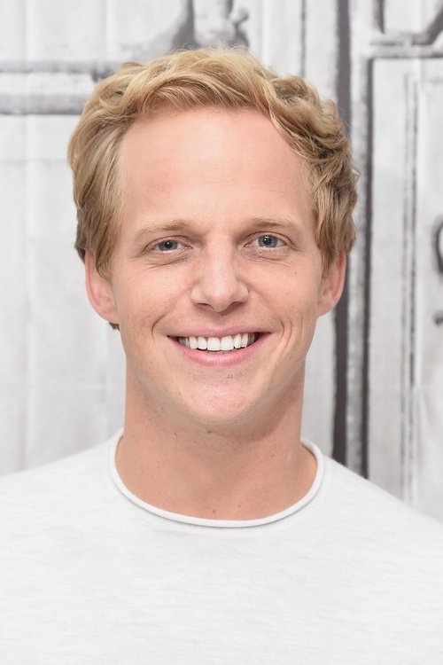 Podobny aktor do 조여정: Chris Geere
