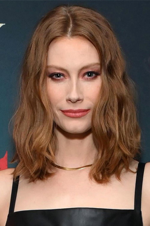 Podobny aktor do Elizabeth Banks: Alyssa Sutherland