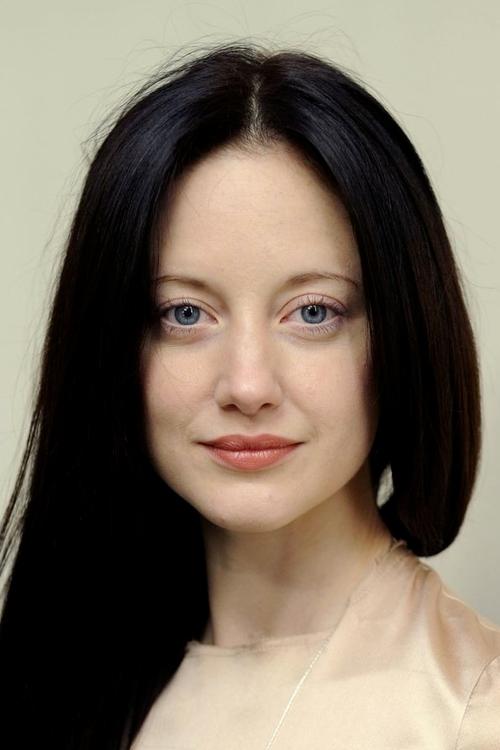 Podobny aktor do Tom Holland: Andrea Riseborough