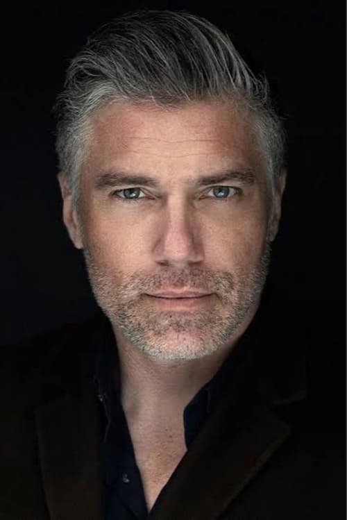 Podobny aktor do Amar Chadha-Patel: Anson Mount