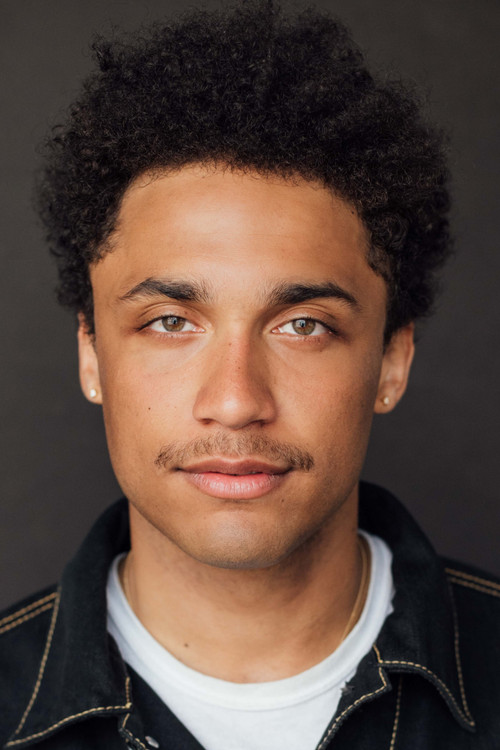 Podobny aktor do Neil Summers: Corteon Moore