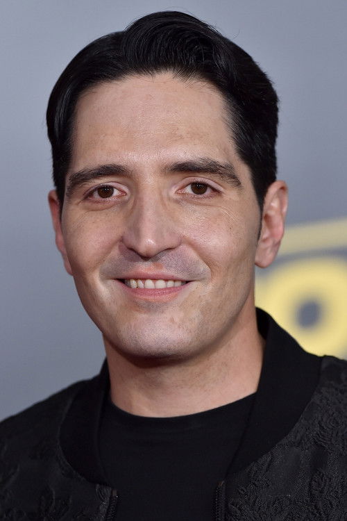Podobny aktor do Amar Chadha-Patel: David Dastmalchian