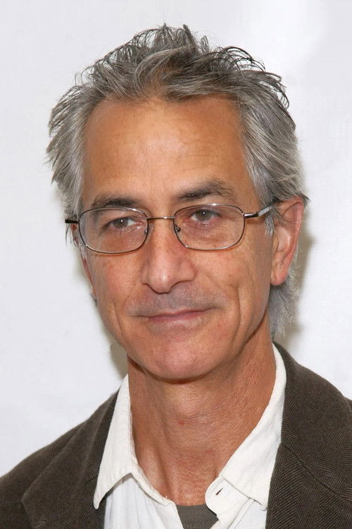 Podobny aktor do Mackenzie Foy: David Strathairn