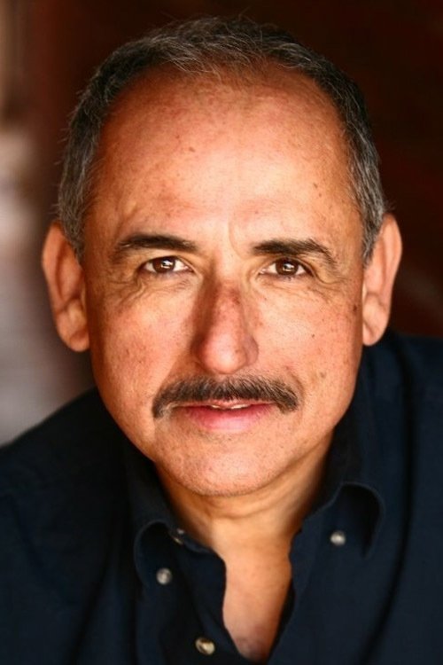 Podobny aktor do Ellen Burstyn: Gary Carlos Cervantes