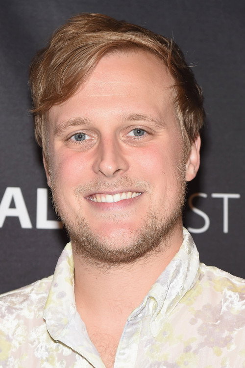 Podobny aktor do Mackenzie Foy: John Early