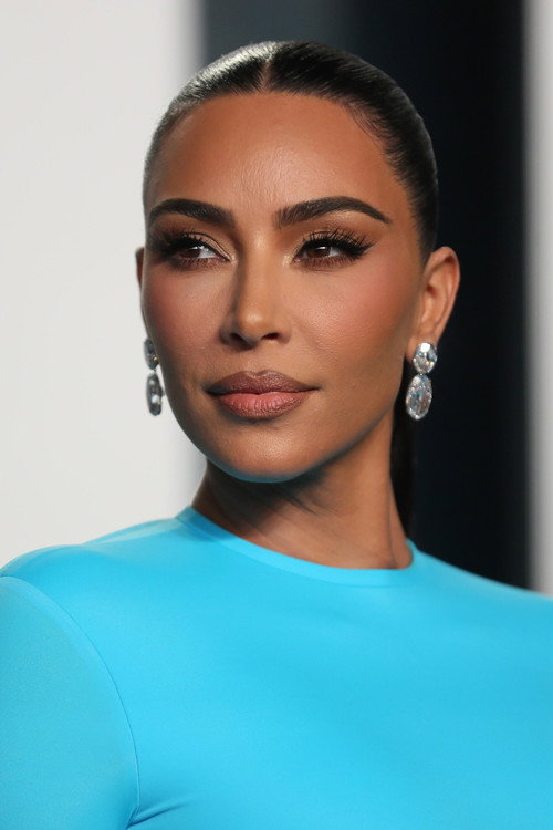 Podobny aktor do Anna Gunn: Kim Kardashian