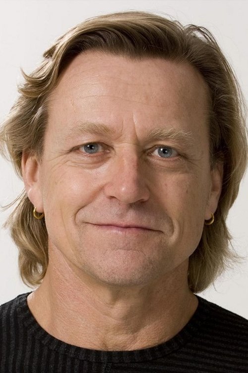 Podobny aktor do Marc Menchaca: Michael Hurst