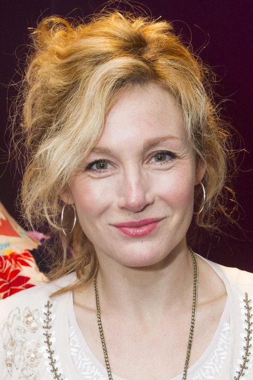 Nancy Carroll jako Abu Dhabi Corporate Executive #1 w obsadzie F1: Film