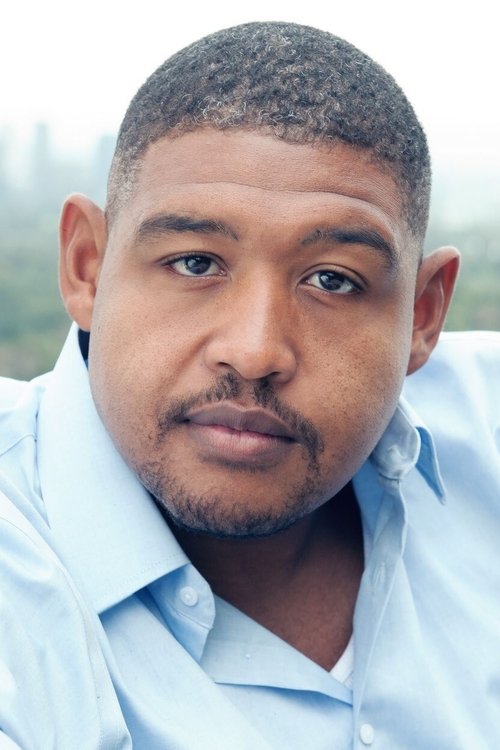 Podobny aktor do Arden Cho: Omar Benson Miller