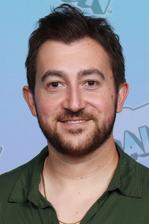Podobny aktor do J.K. Simmons: Vincent Martella